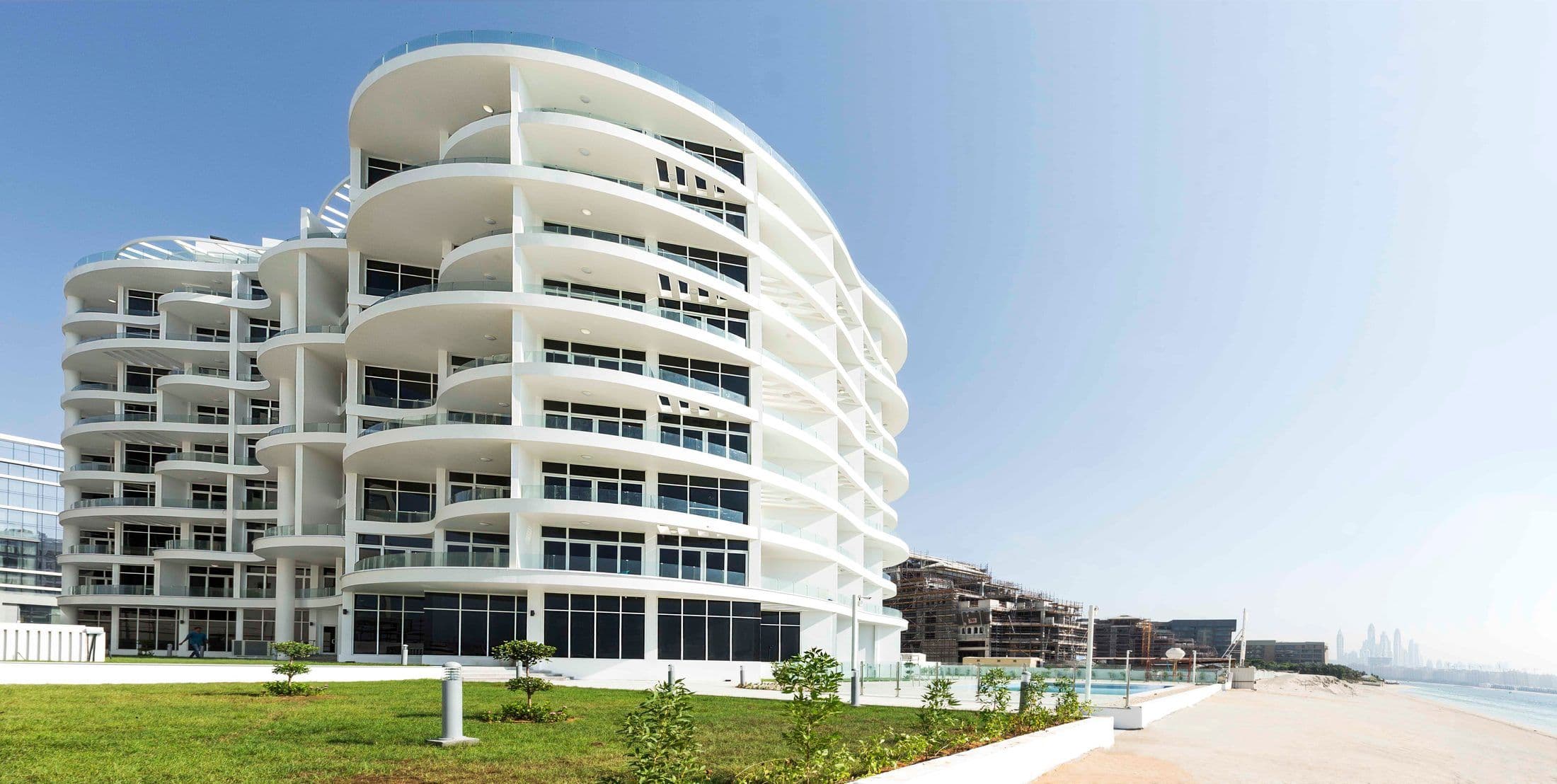 Azizi Royal Bay — Exterior 1