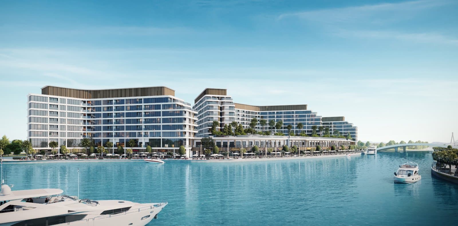 Bayfront Marina Residences — Marina yacht