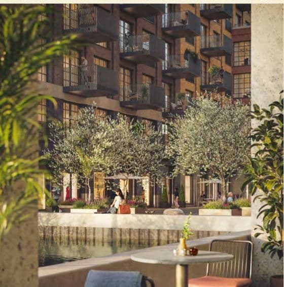 Ransome's Wharf Battersea — Courtyard dock